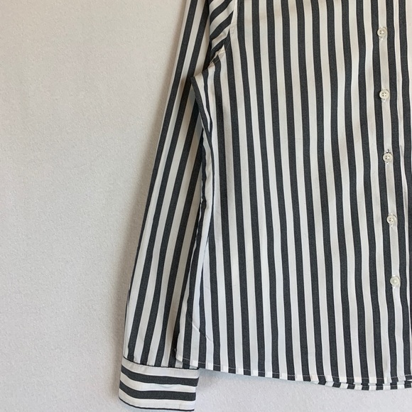 Banana Republic Quinn boy fit button up - Picture 2 of 8